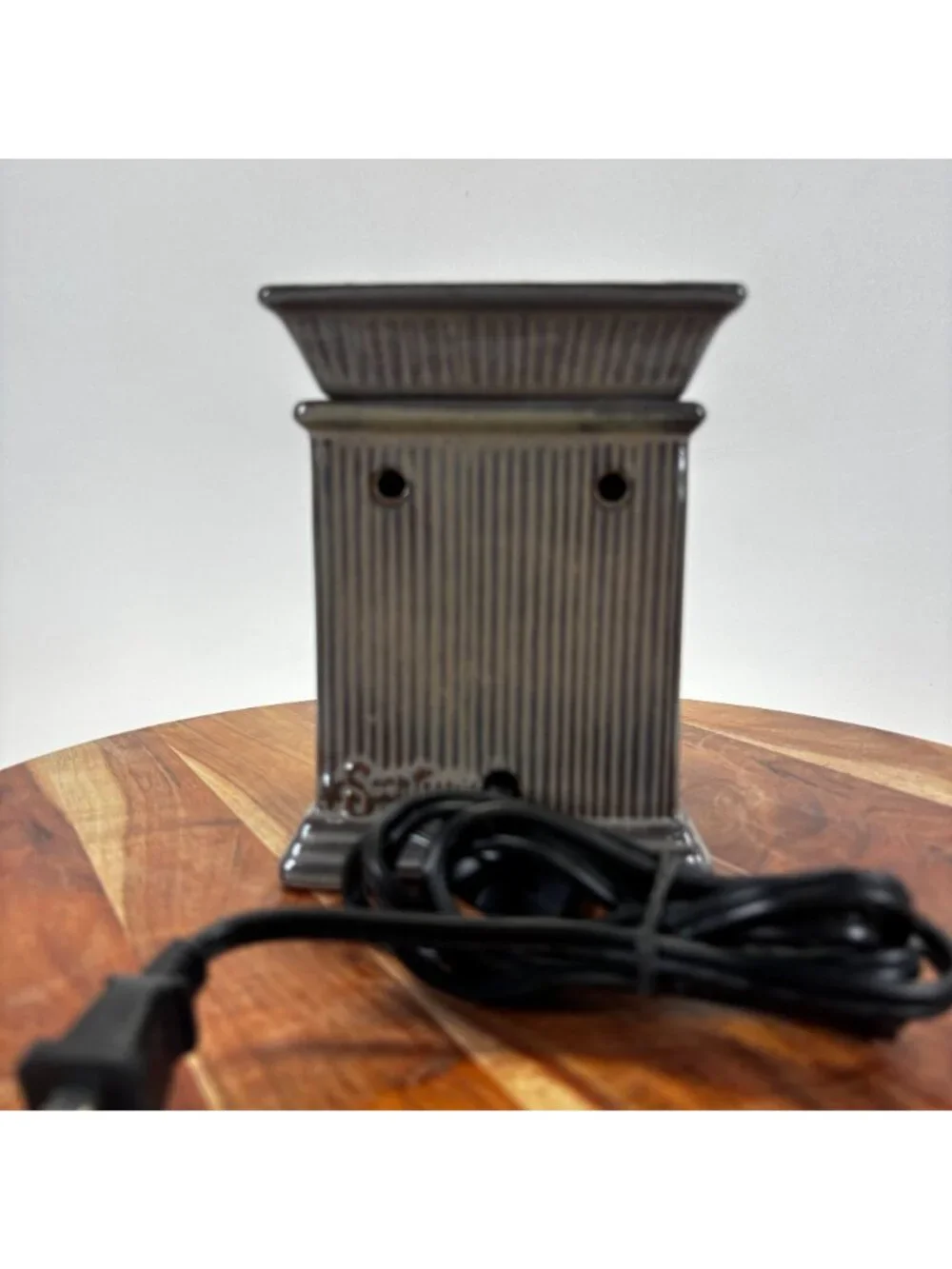 Scentsy Jane Full-Size Warmer Ceramic Wrought Iron Electric Wax w Box - Retired